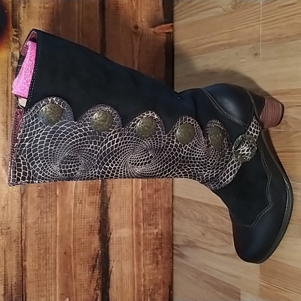 L' Artist Boots